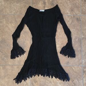 Black | ACESNUG | Trim Detailed Long Sleeve